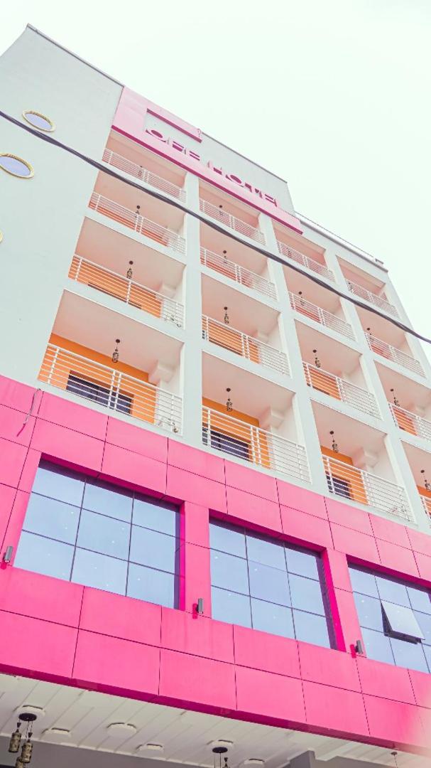 Cofe Hotel Yaoundé Exterior foto
